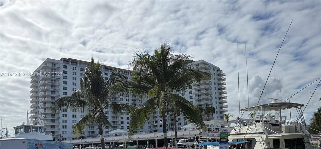 Beautiful resort style condominium located on the Intracoastal Waterway, just steps from the beach.
