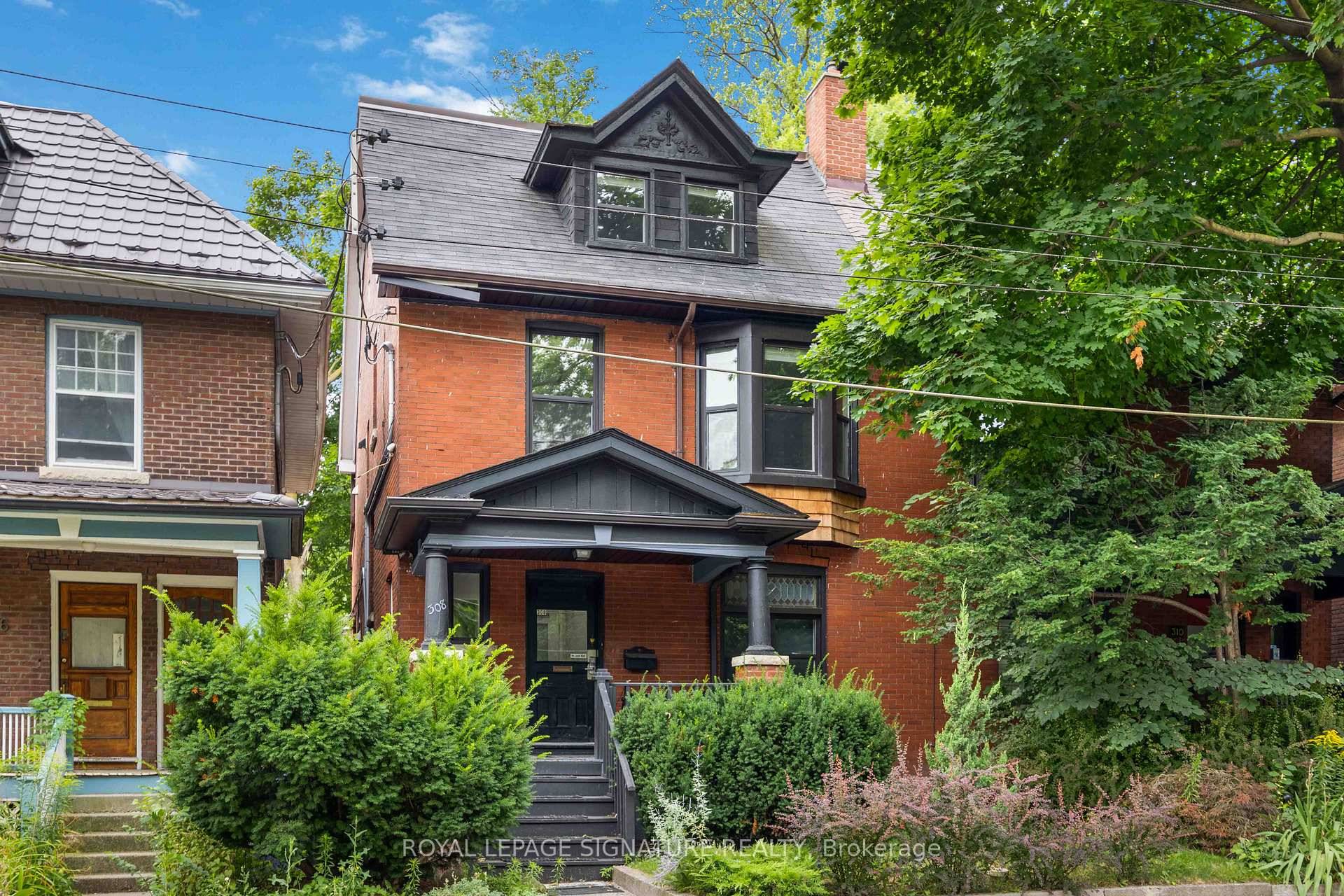 Welcome To Your New Home In One Of Toronto's Most Sought After Neighborhoods !