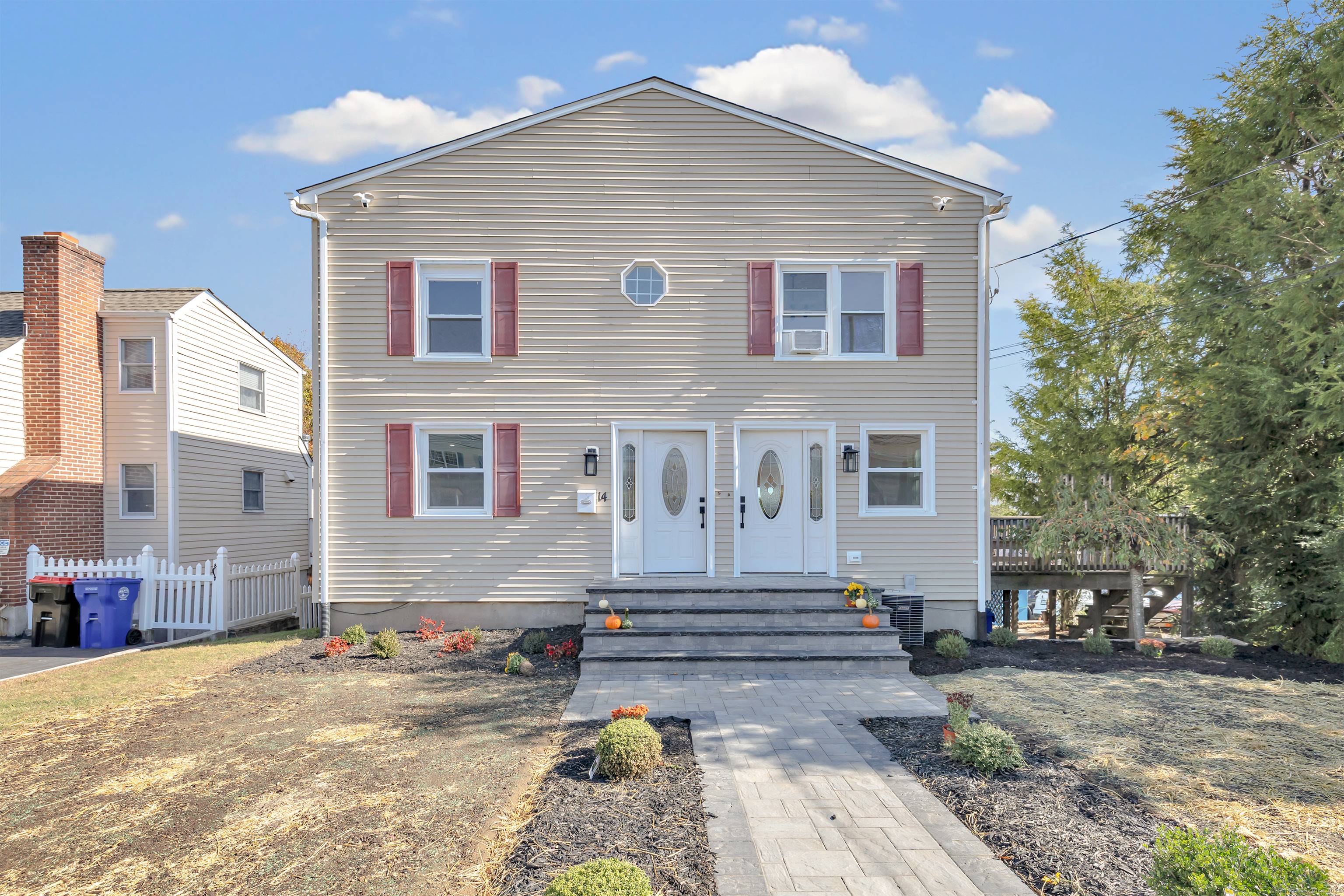 Welcome to this beautifully remodeled upper floor unit in a charming multi family home, ideally located just steps from Norwalk Hospital, SoNo's vibrant restaurants and shops, and the train station ...