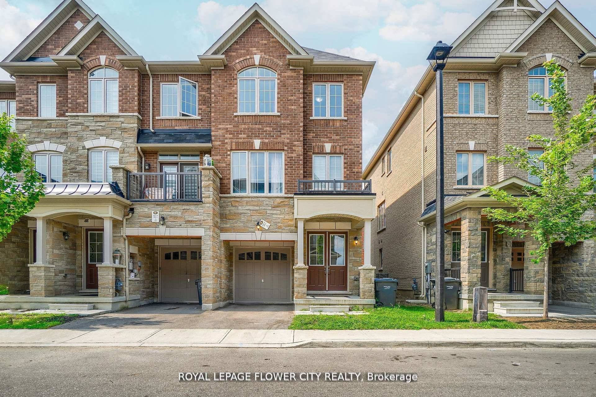 Aprx 2200 Sq Ft ! ! Come amp ; Check Out This Very Well Kept amp ; Spacious 3 Story Townhouse 3 1 Bedroom and 4 Bathrooms !