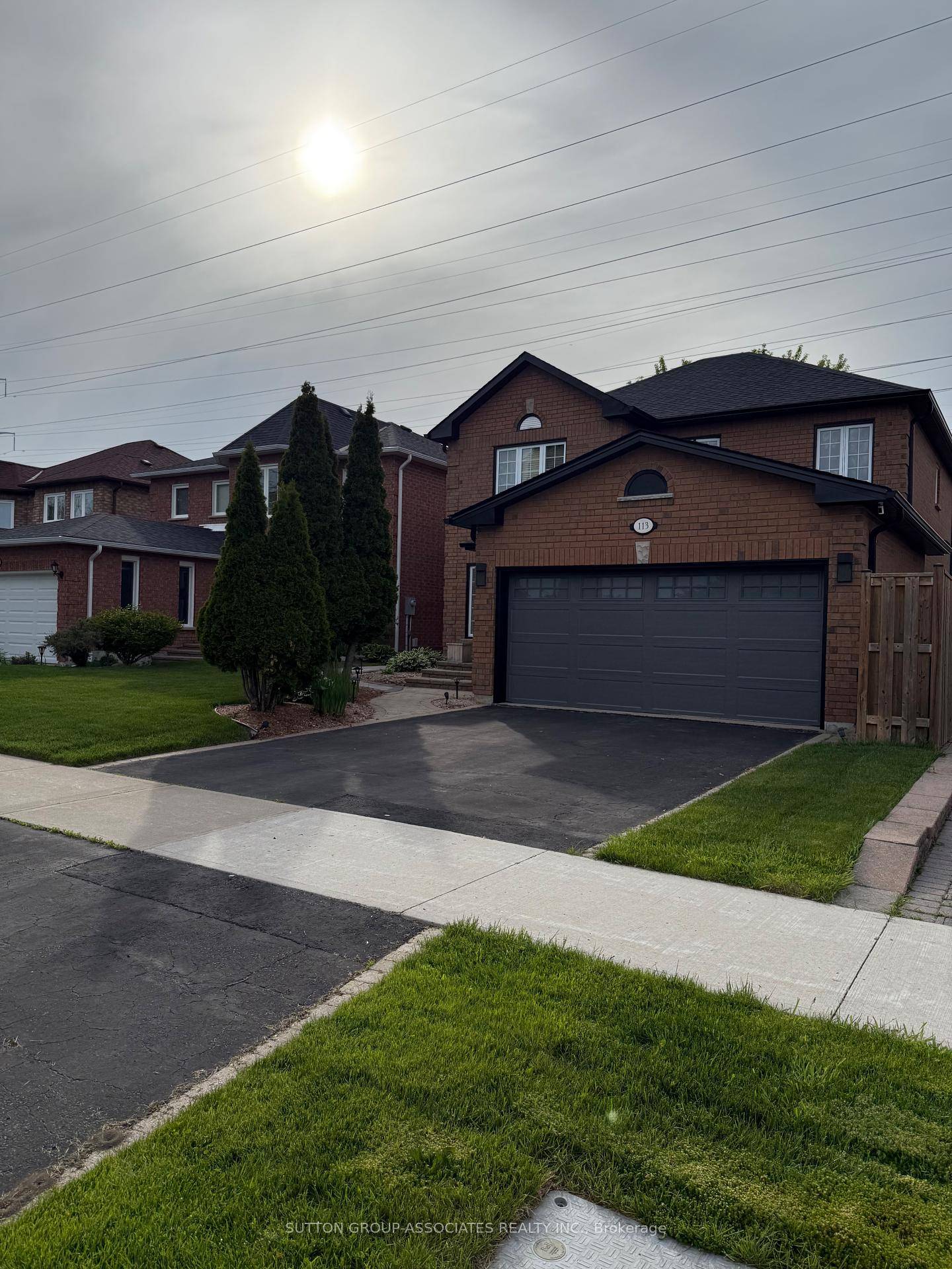 Spacious and bright 2 bedroom basement apartment located in the desirable Rouge neighbourhood, offering the perfect blend of comfort, convenience, and nature.