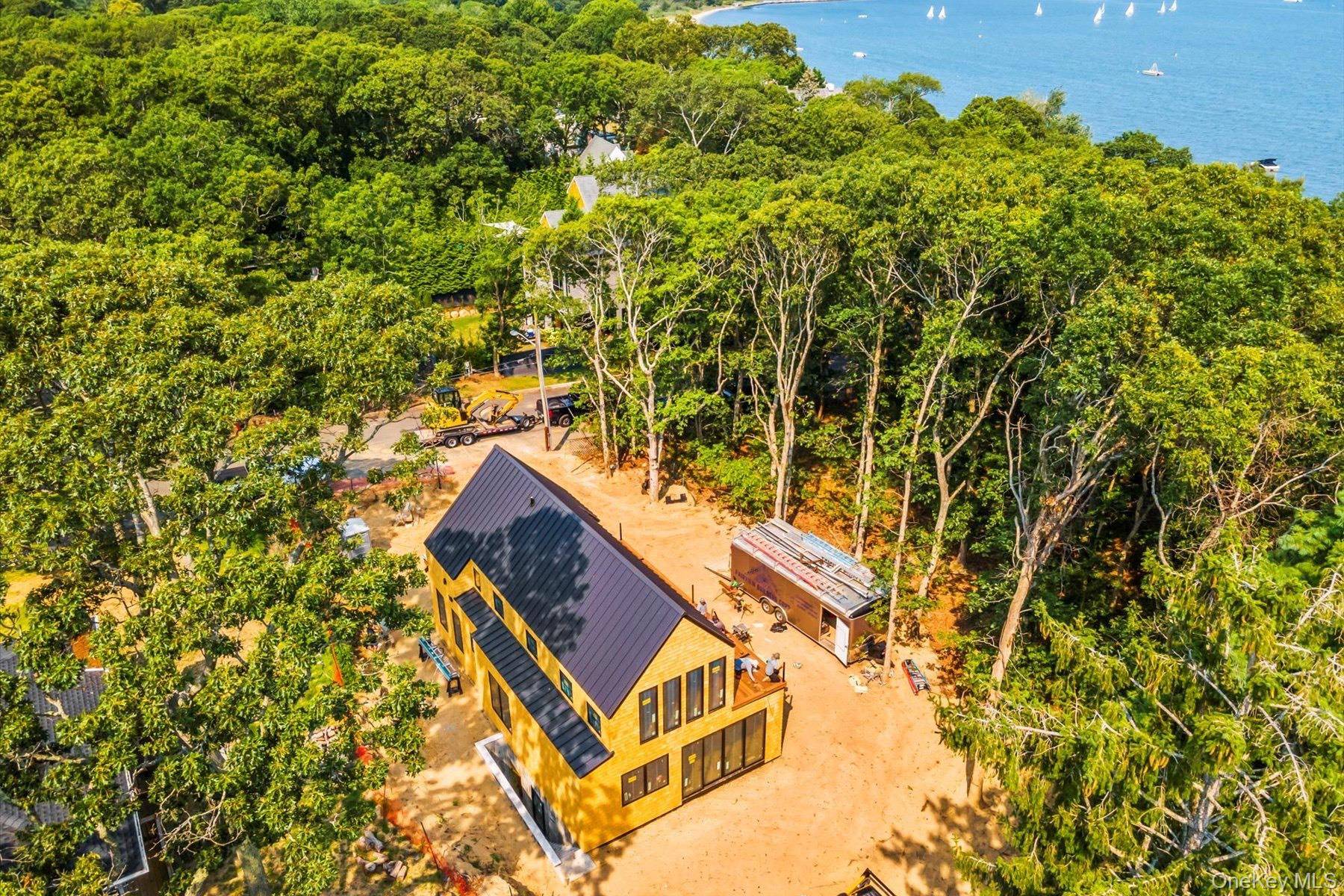 New 4BR New Construction with Water Views Sag Harbor Village Presenting an exceptional opportunity to own a stunning new property in the coveted Azurest community of Sag Harbor, NY.