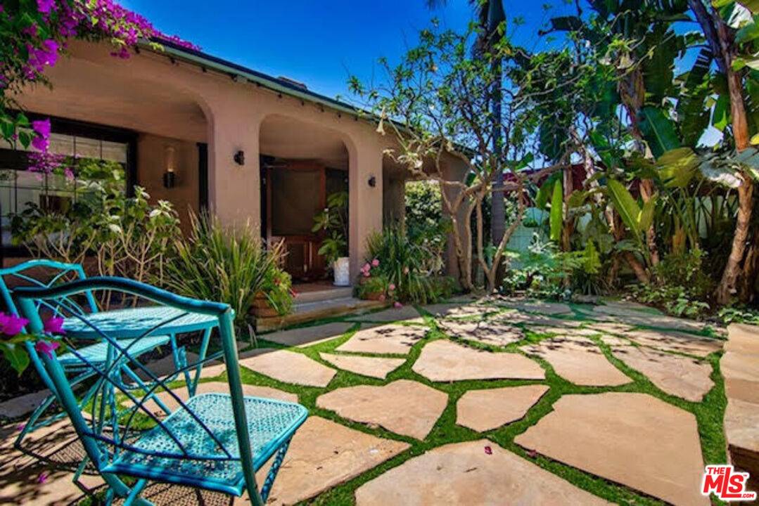 1518 N Stanley Ave 4BR Hollywood Hills East La