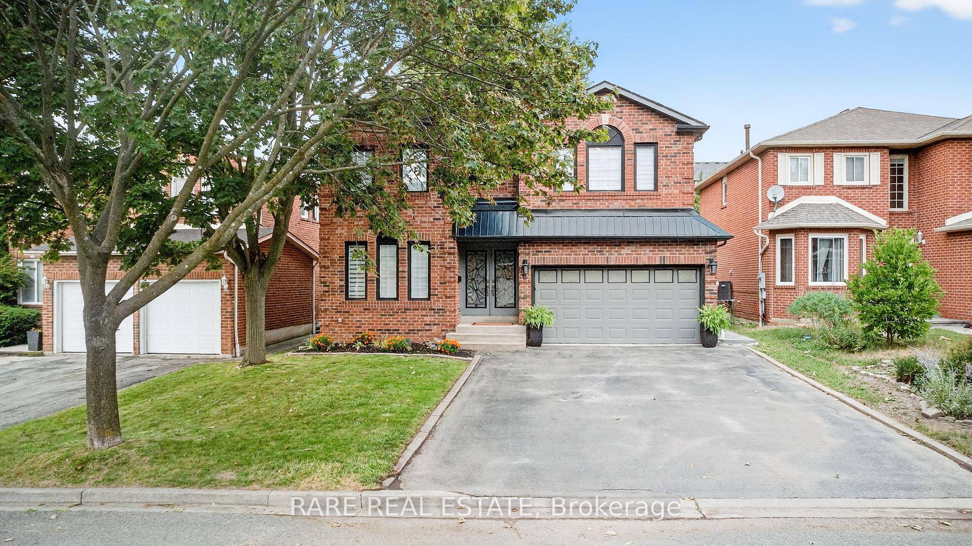 Welcome to 6 Carmichael Drive, a newly renovated home in one of Whitby's most desirable neighbourhoods.