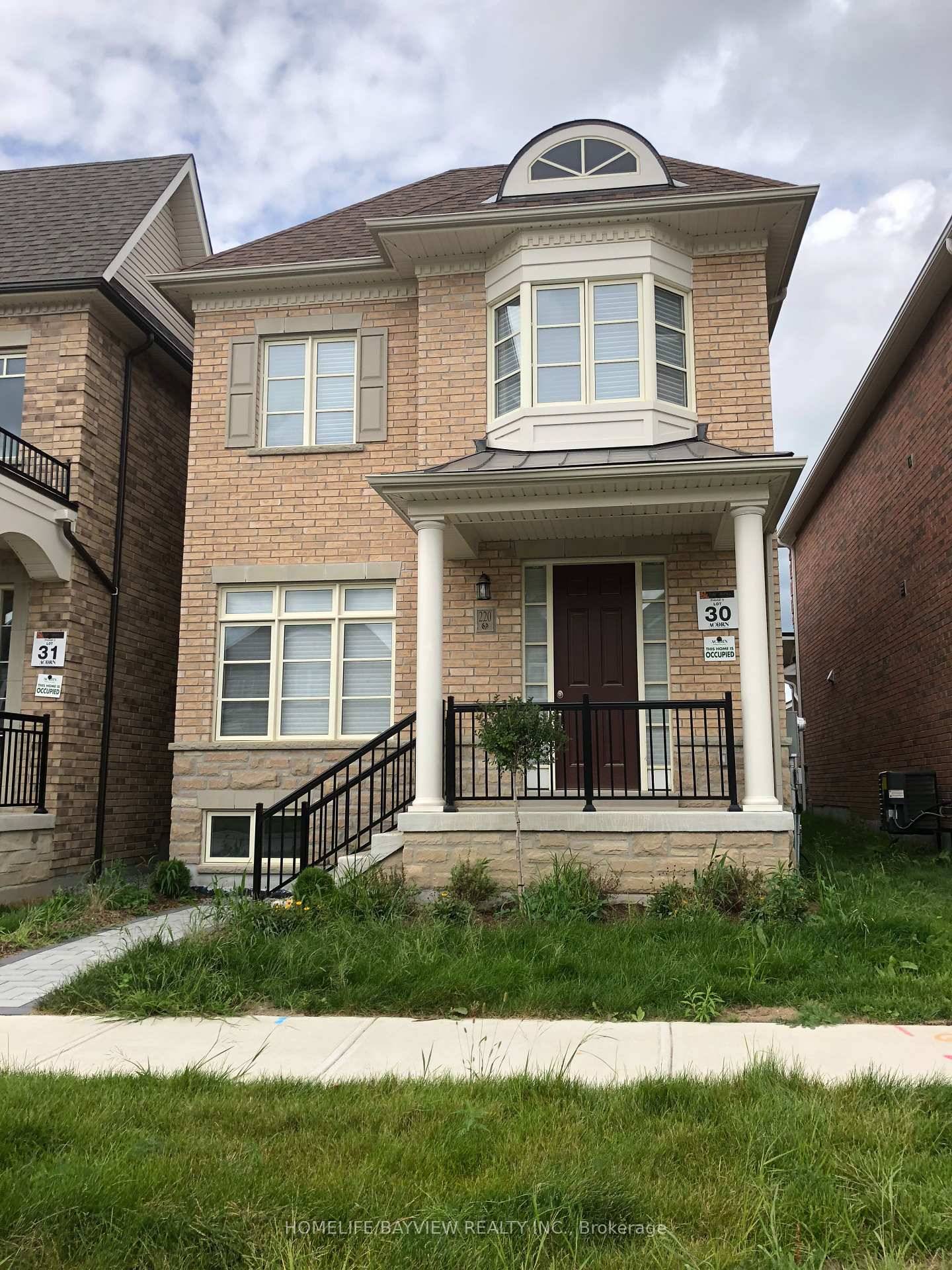 Luxury Detached Home Nestled in Highly Sought Oak Knoll Community.
