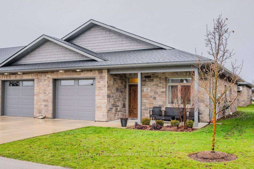 Lovely life lease bungalow in Listowel, perfect for your retirement !