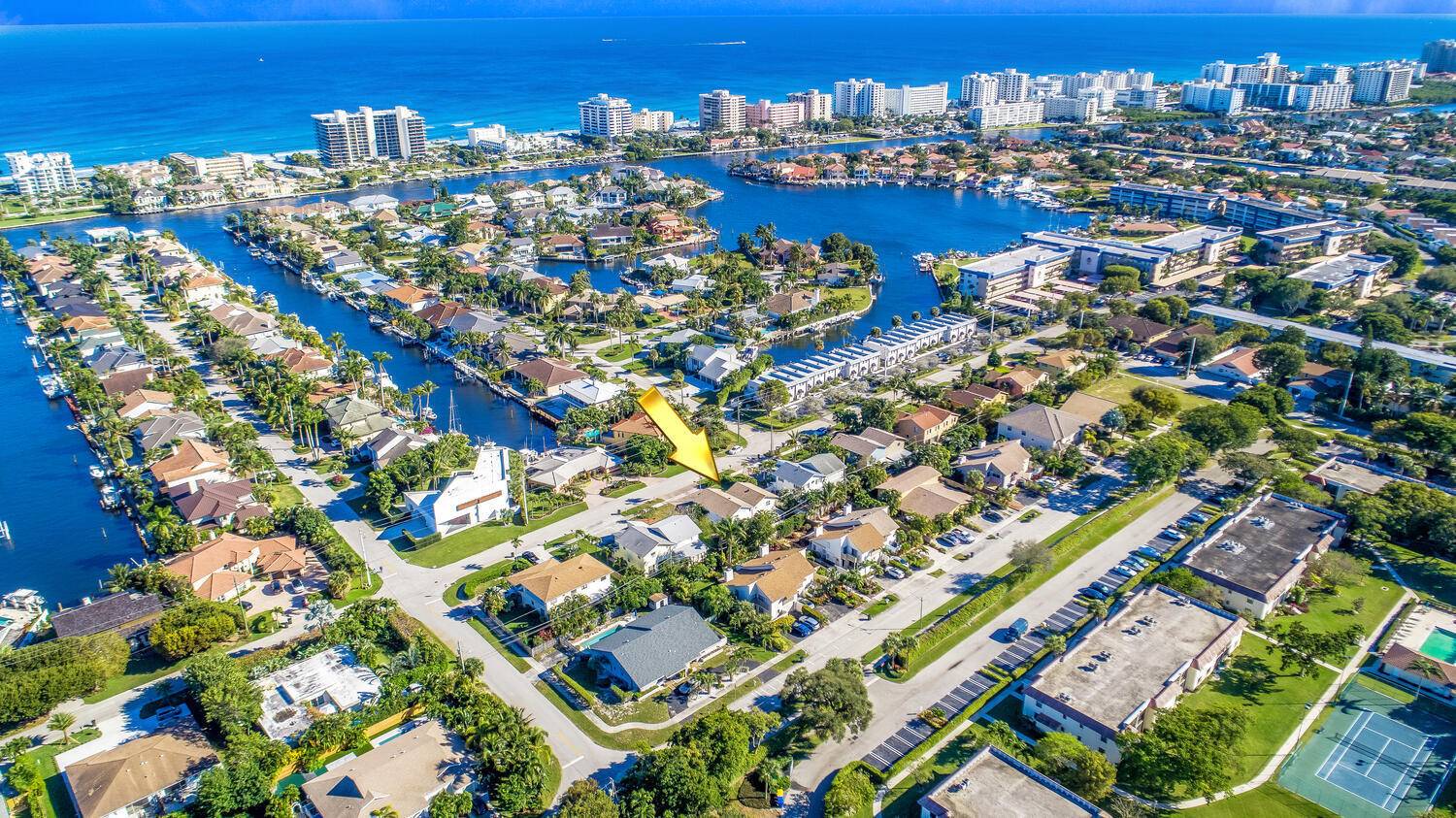 RARELY AVAILABLE 3 BD 2. 5 BA townhouse style home just feet from the intracoastal.