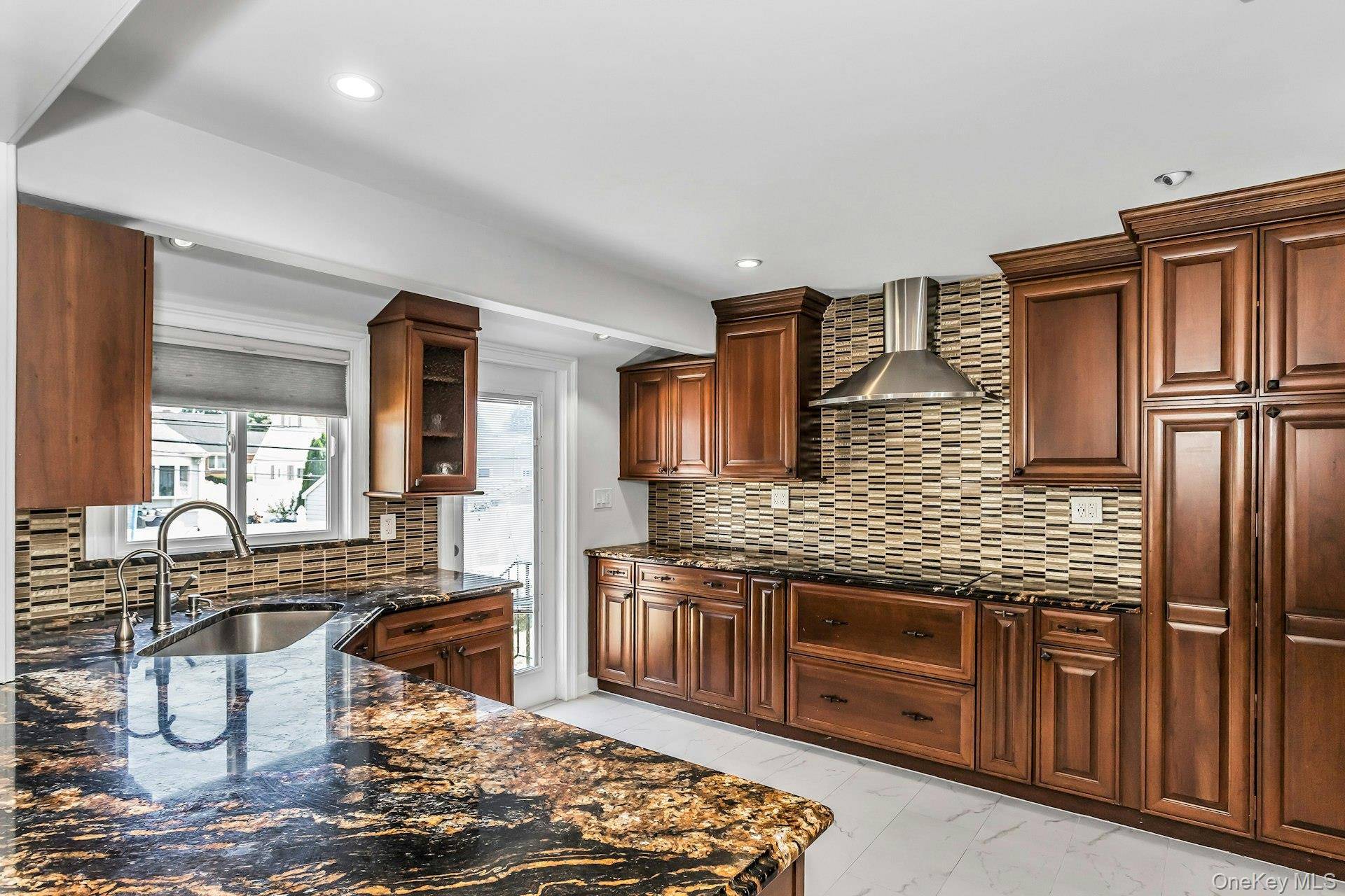 Prime Salisbury Estates Rental Fully Updated amp ; Move In Ready !