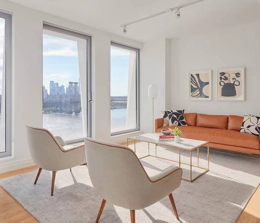 Sun soaked one bedroom apartment located on the 33rd floor of a luxury building in Prime Williamsburg.