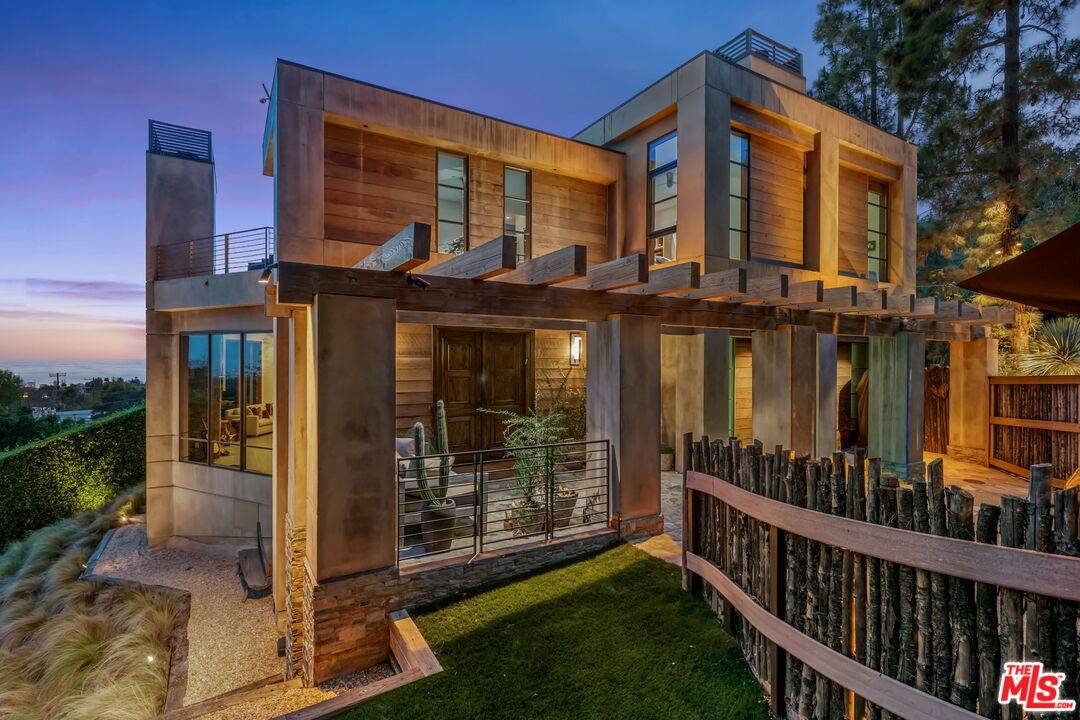 1810 Mango Way 4BR Brentwood La