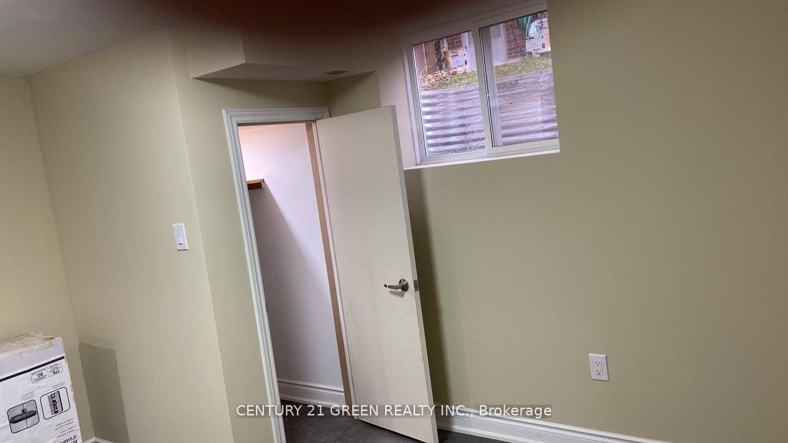 One bedroom legal walkout basement Apartment for rent.