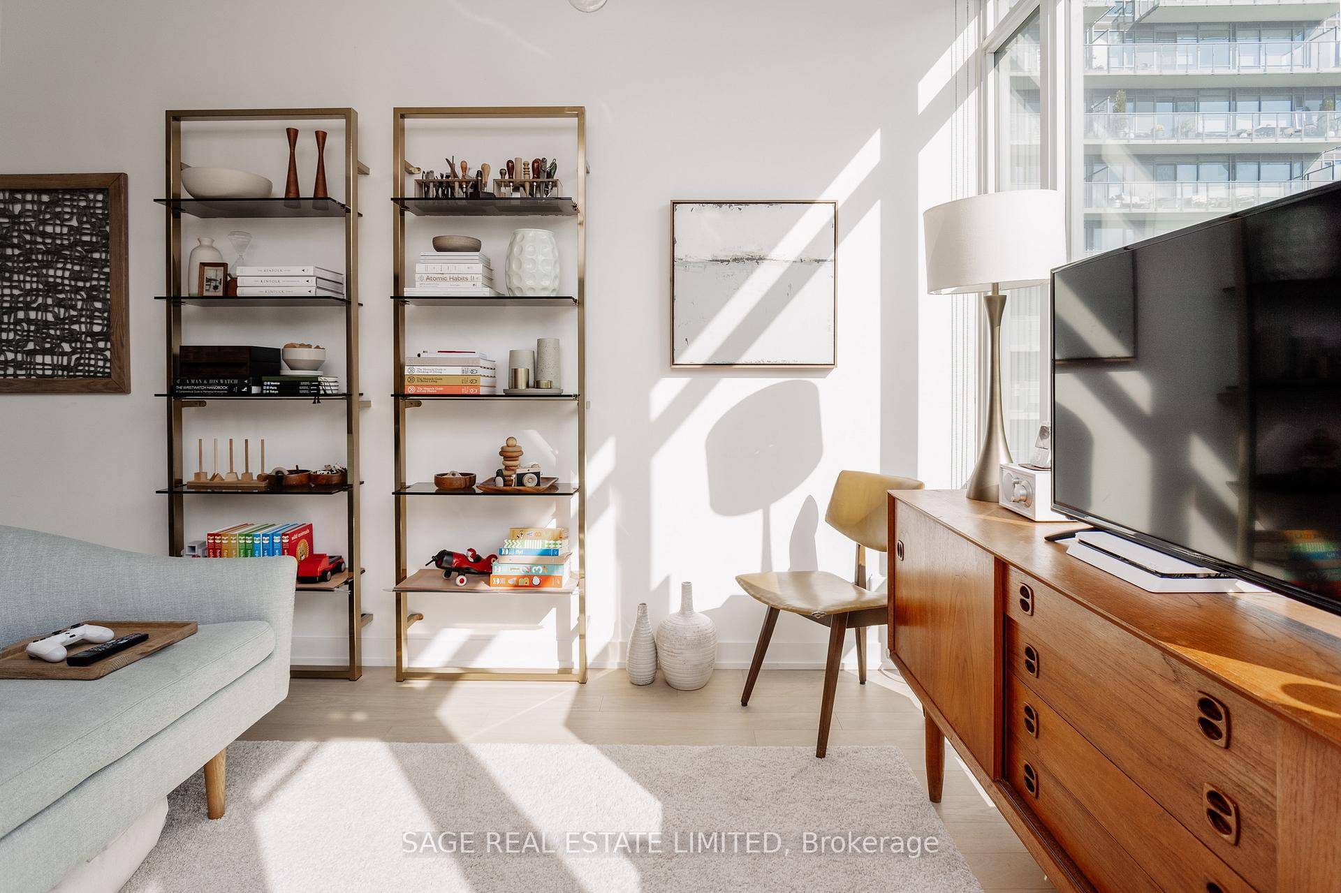 Classy amp ; Contemporary at The Canary !