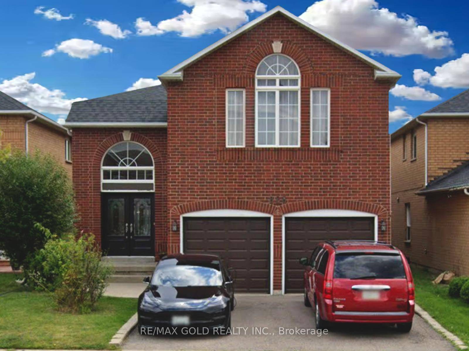 Family friendly neighbourhood in a highly convenient locationminutes from Heartland Town Centre, Highway 401, and 403.