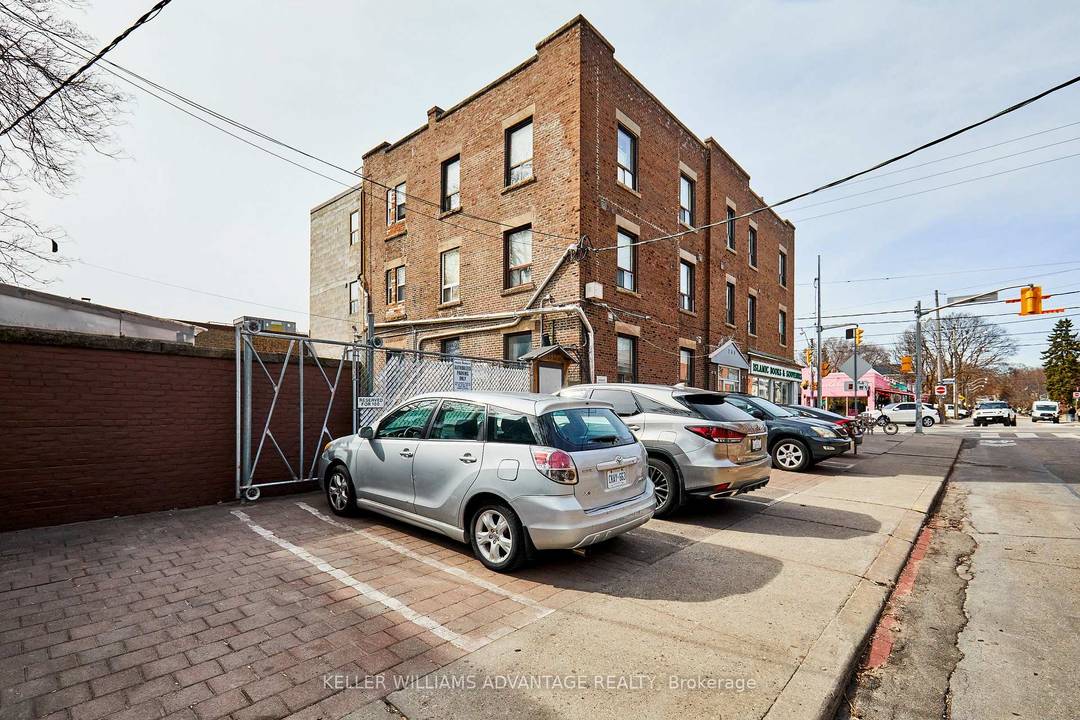 This property is an excellent investment opportunity !