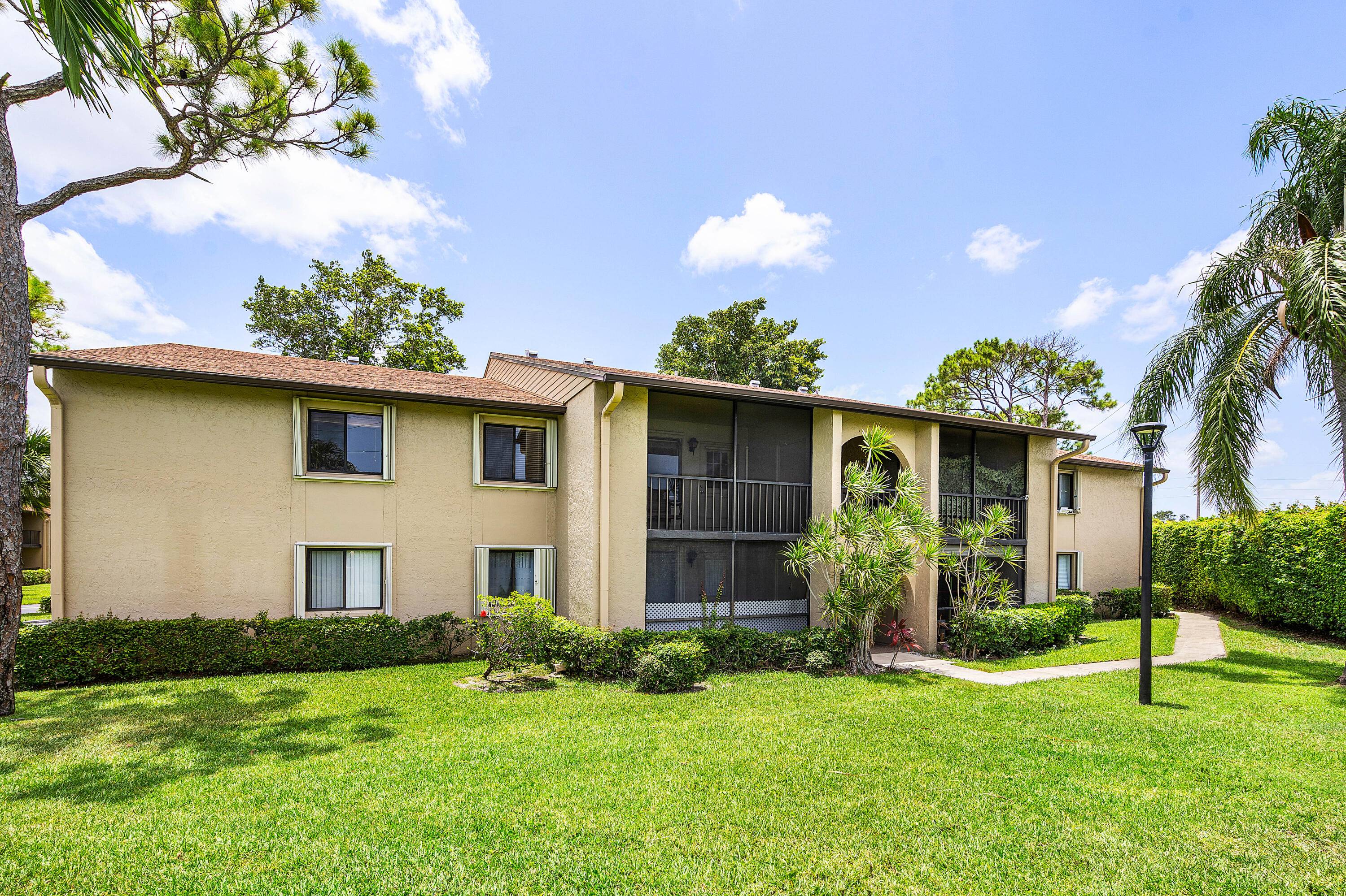 Beautifully maintained condo featuring a smart, open layout with two spacious bedrooms and baths.
