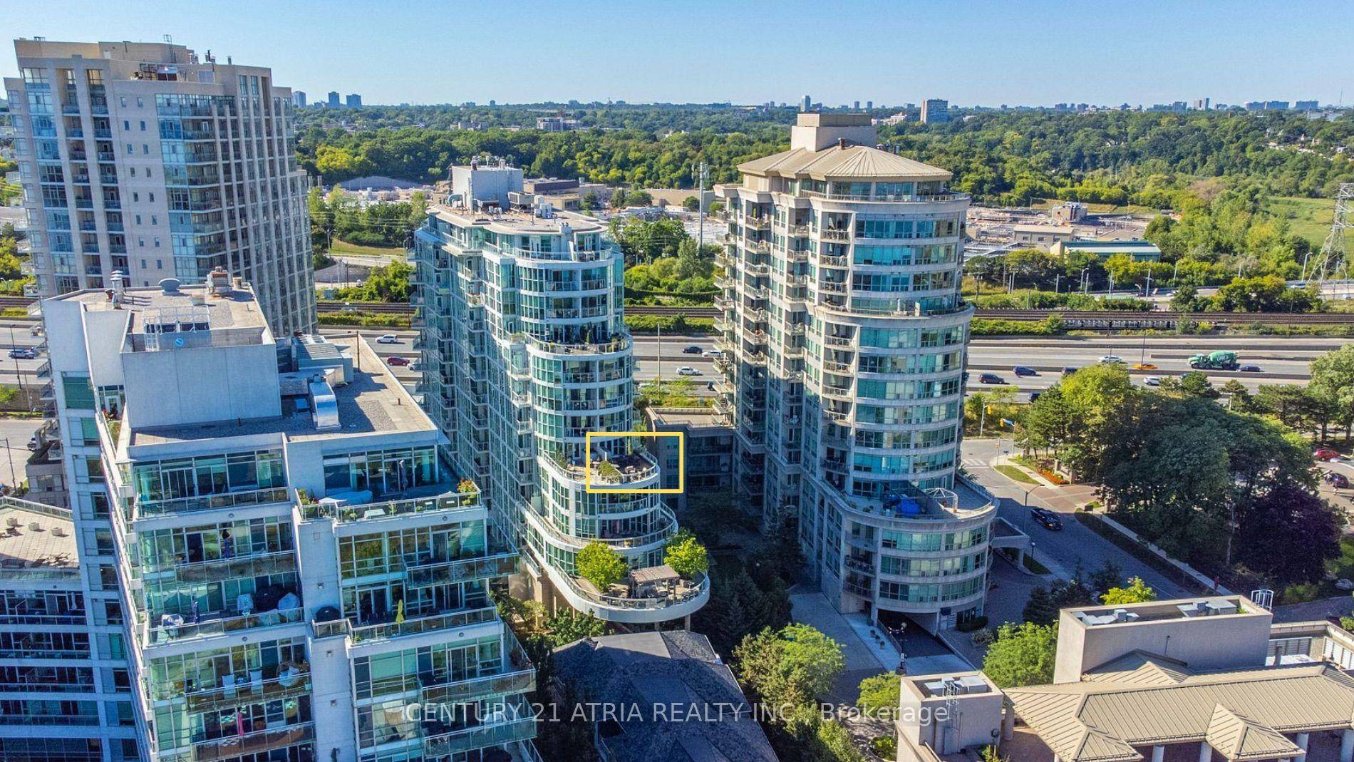This condo checks all the boxes !