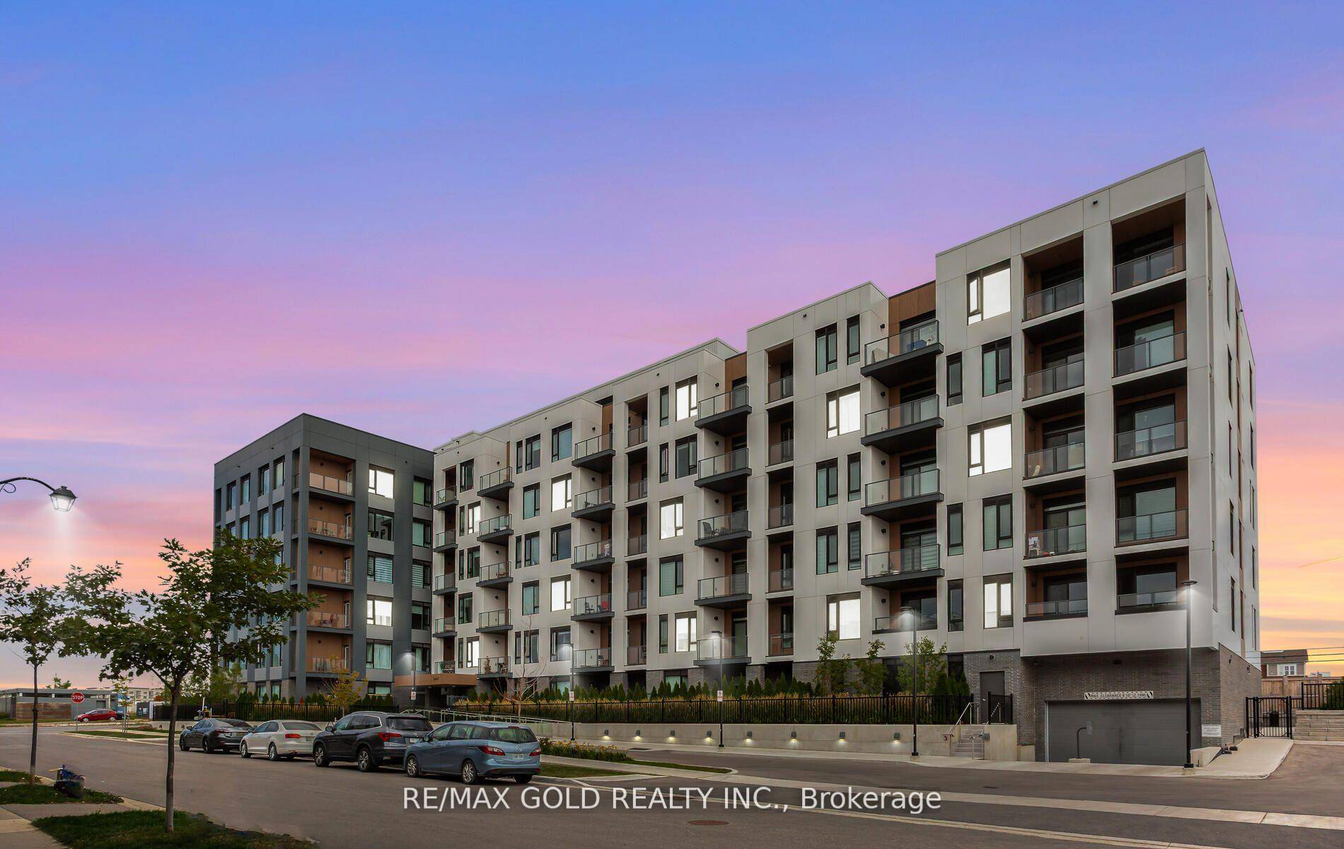 Welcome to Luxury Living in Milton !