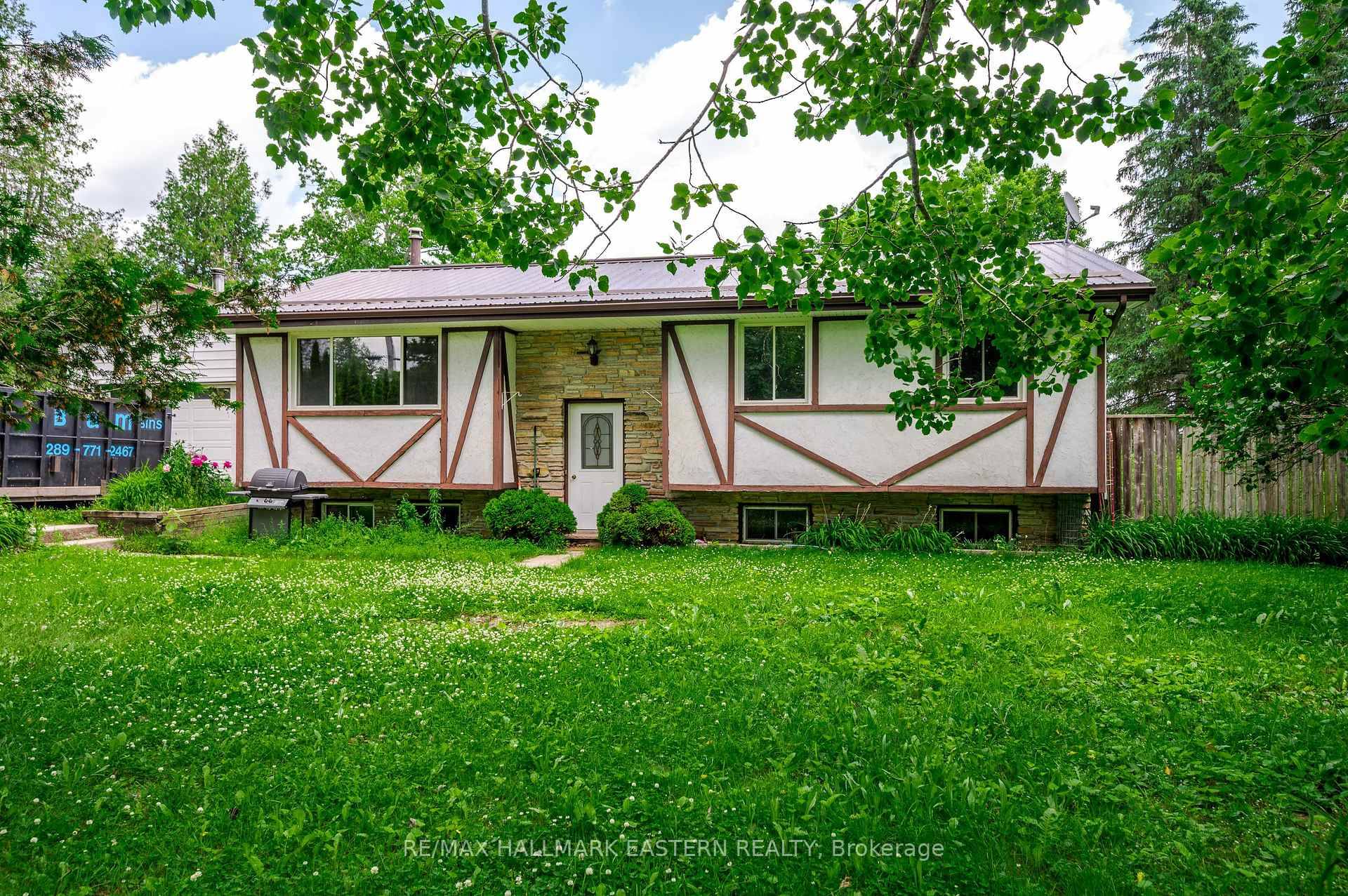 Charming Country Bungalow on a Private Lot with Workshop Welcome to this well maintained 3 1 bedroom, 2 bathroom bungalow, offering peaceful country living on a spacious and private lot.