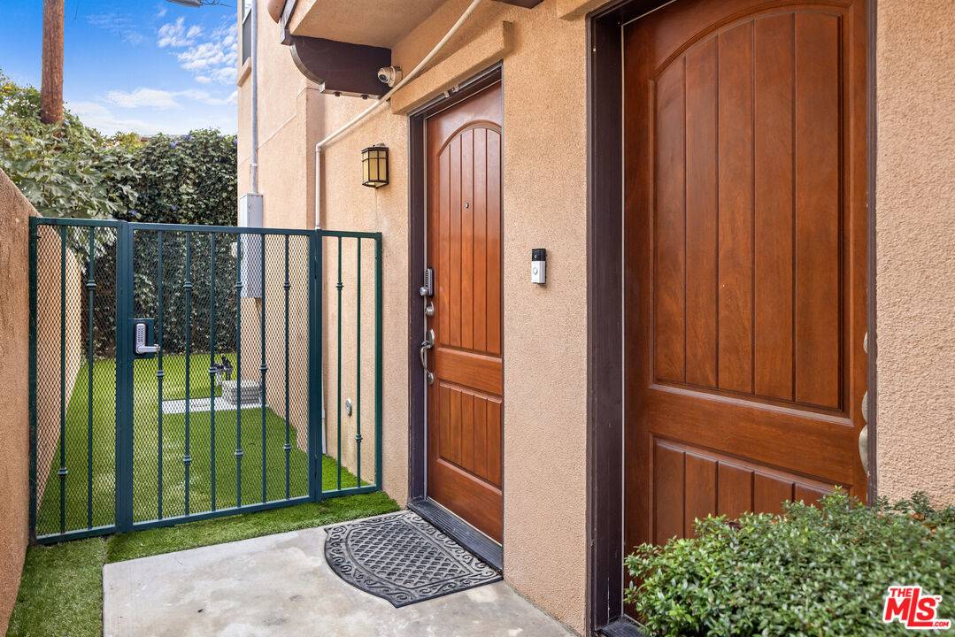 822 N Mccadden Pl 4BR Hancock Park La