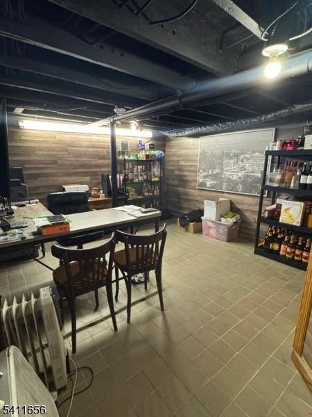 INVESTMENT OR OWNER USER OPPORTUNITY !