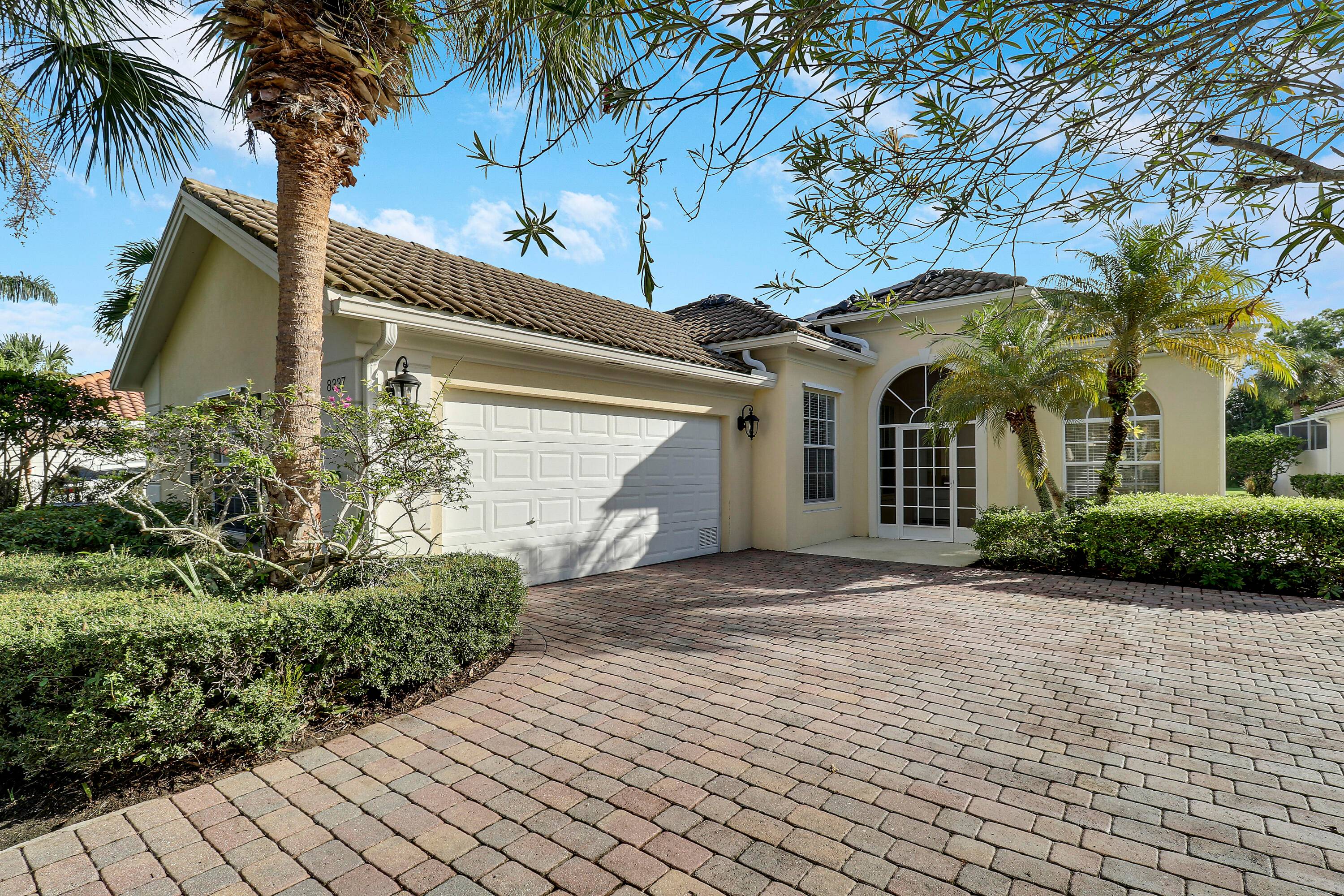 Welcome to The Retreat ! Nestled along an Oak Tree lined street in a picturesque neighborhood, this beautiful home offers the perfect blend of comfort, style and serenity.