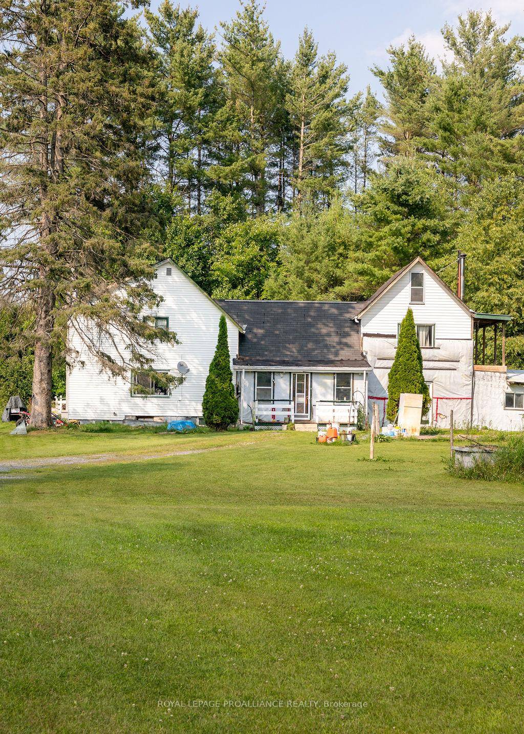Welcome to this charming property located just outside the hamlet of Flinton that offers a unique opportunity for versatility and personalization.