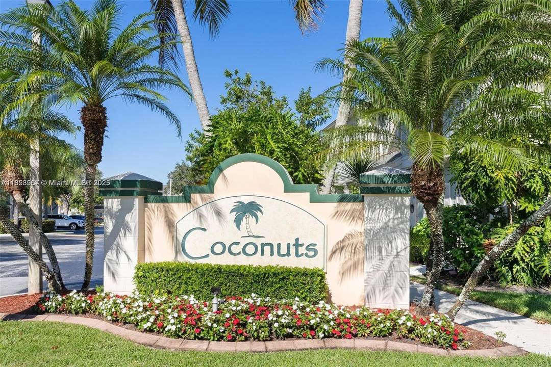 Beautiful 2 story corner townhouse, perfect for a first buyer or investor you can rent it out immediately.