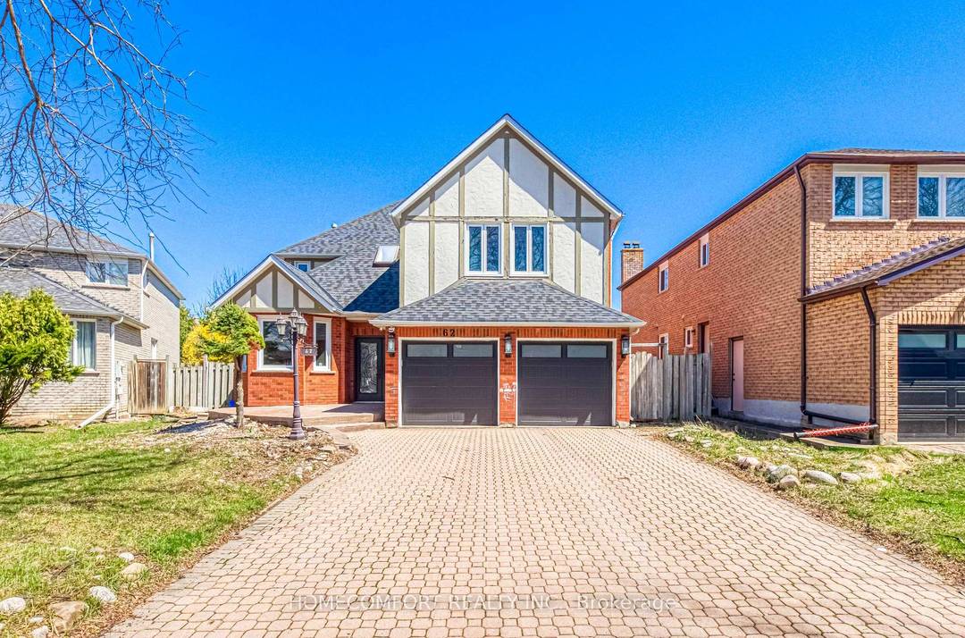 Experience a fantastic opportunity to own this exquisite detached home in the prestigious Markville community.