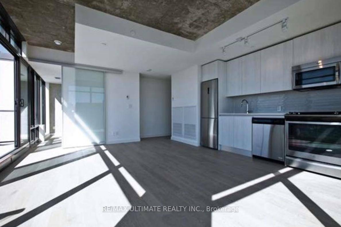 No shortage of natural light here !