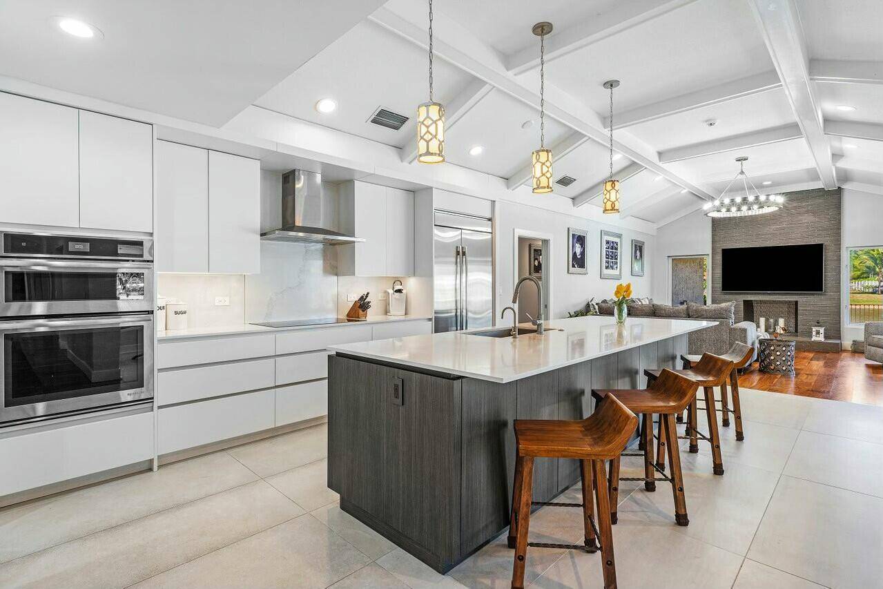 Prime oversized lot at the end of a quiet cul de sac, this fully renovated home offers the ultimate in luxury and convenience.