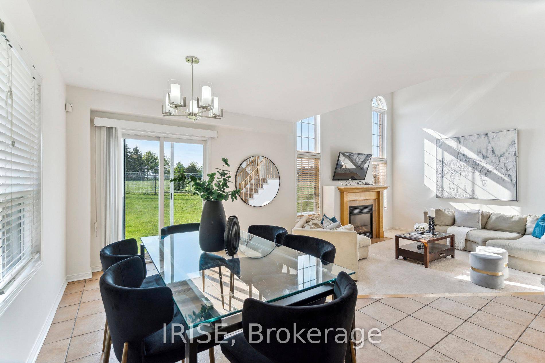 3 Bedrooms, open concept with high ceilings and private back yard with no neighbours in the back.