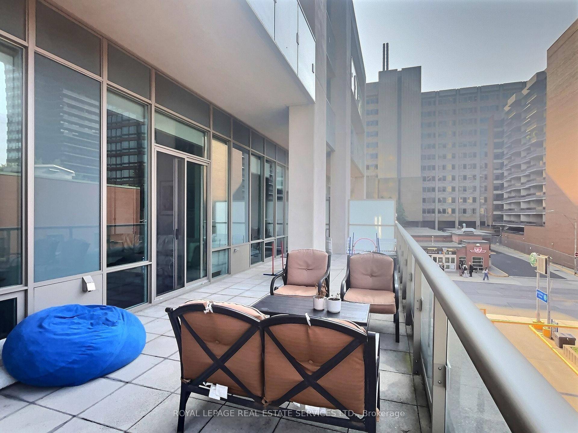 Luxury Living at One Bedford Located In Sophisticated Neighborhood Of Art amp ; Culture, Across From University Of Toronto Campus, Royal Ontario Museum, Royal Conservatory Of Music.