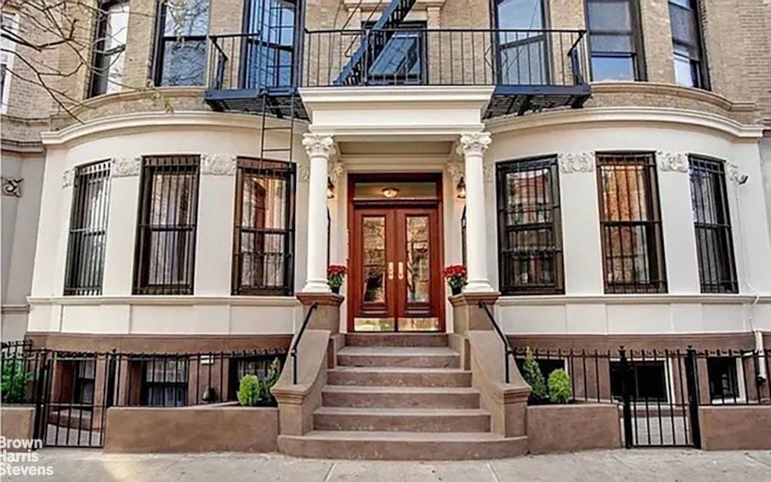 Unit No. 3 is a duplex with private garden in a boutique condominium conversion, 466 15th Street, located just 1 2 block from Prospect Park.