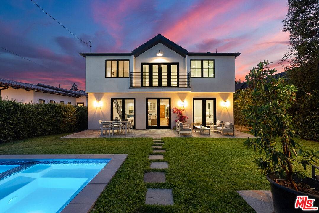 832  S Muirfield Rd 5BR Hancock Park La