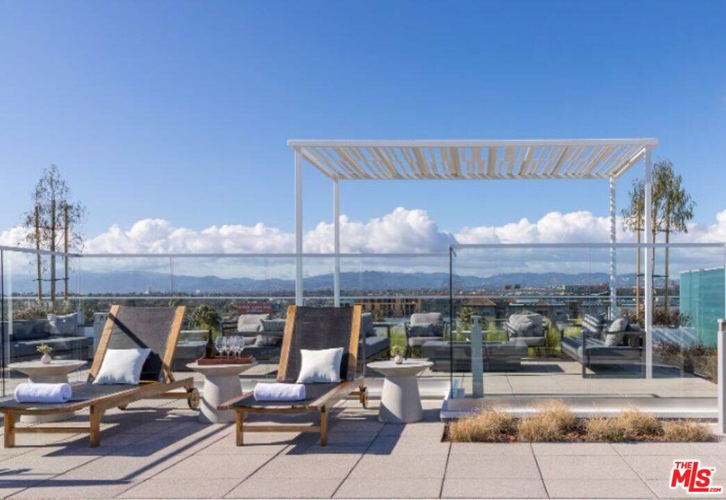 4210  Del Rey Ave 3BR Marina Del Rey La