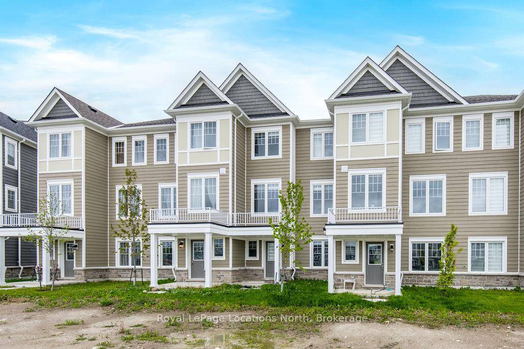 3 Storey Townhouse with Unobstructed Golf Course Views.