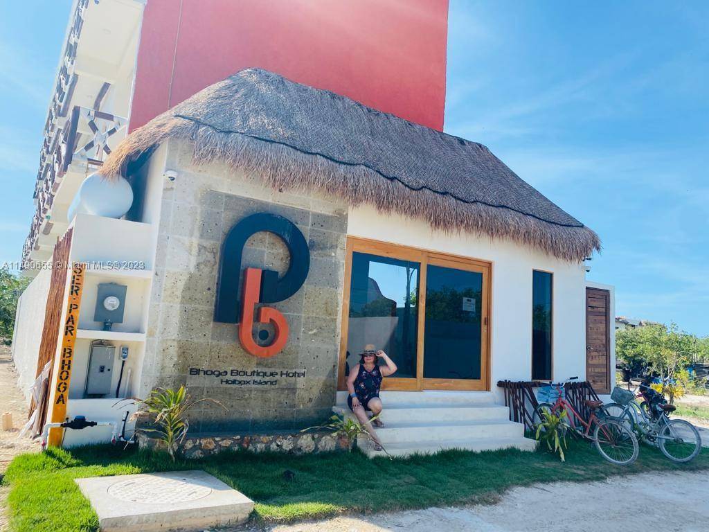 YOU CAN'T MISS THIS OPPORTUNITY TO HAVE YOUR OWN HOTEL WORKING YOU CAN SEARCH IT ON GOGLE AND AT AN INCREDIBLE PRICE, ON THE BEAUTIFUL HOLBOX ISLAND IN THE MEXICAN ...