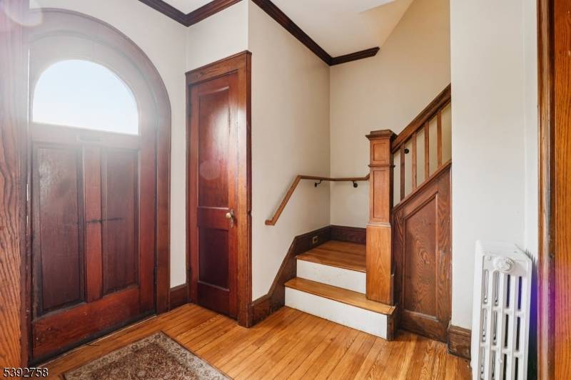 Welcome to highly sought after Somerville !