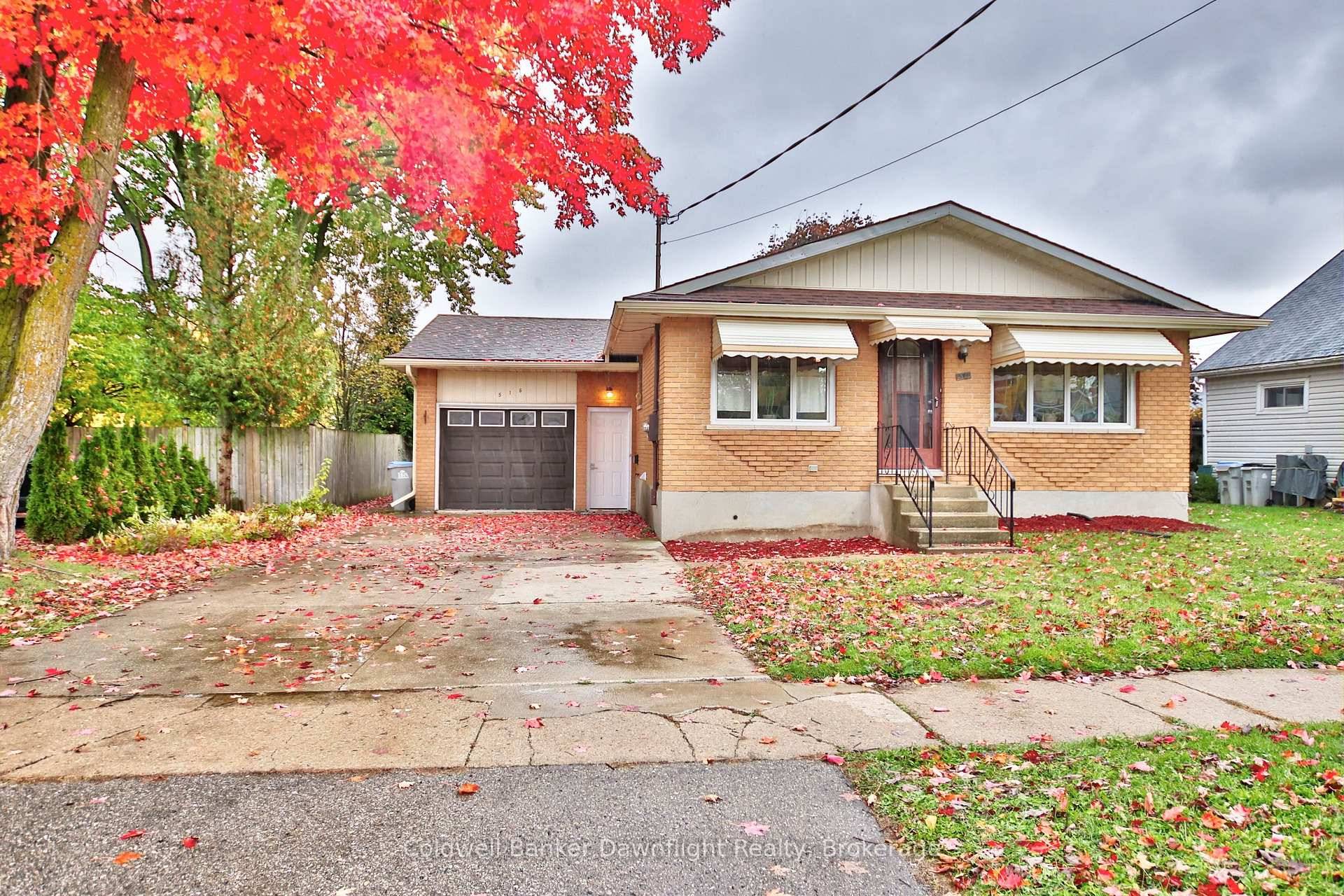 Welcome to 516 Andrew Street, a well maintained 3 bedroom home located in a quiet and desirable area of Exeter.