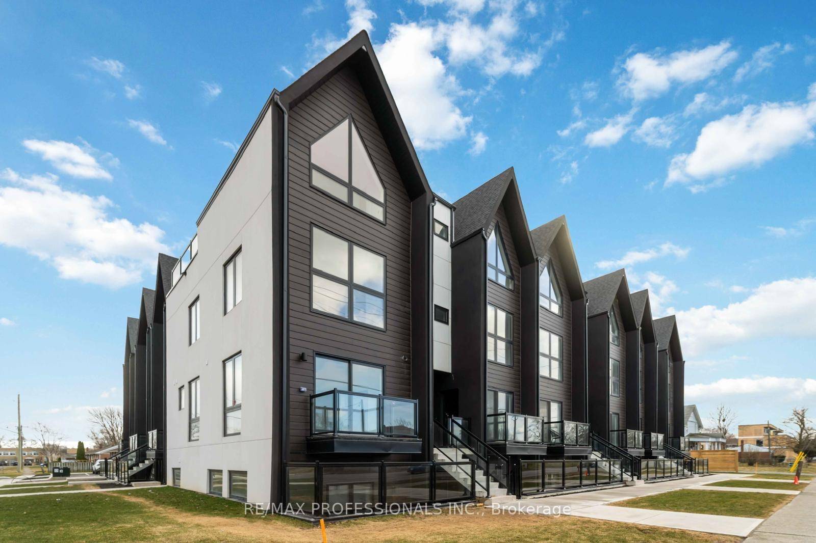 Brand new condo townhouse, fully upgraded two bedroom, two bath stacked townhome, now available for a one year lease !