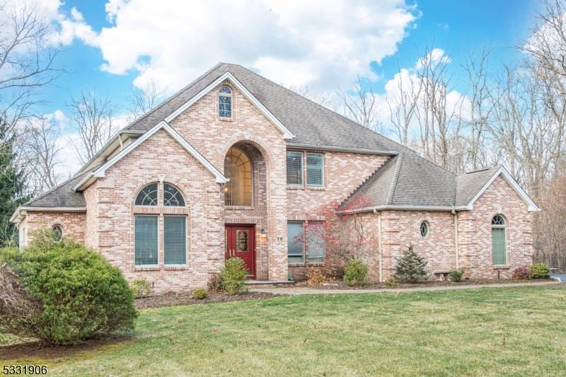 Grand custom colonial on 2.