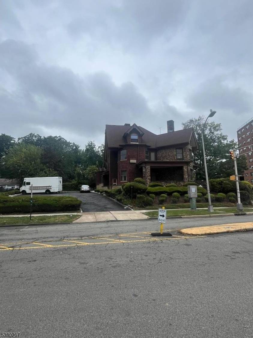 Accessible by Public Transportation The property is well connected to public transit, with NJ Transit bus and train stations just minutes away.