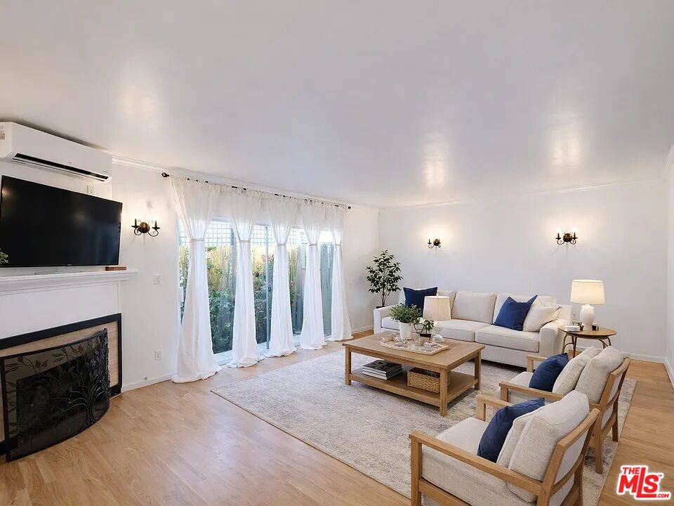 1141 19th St 2BR Santa Monica La