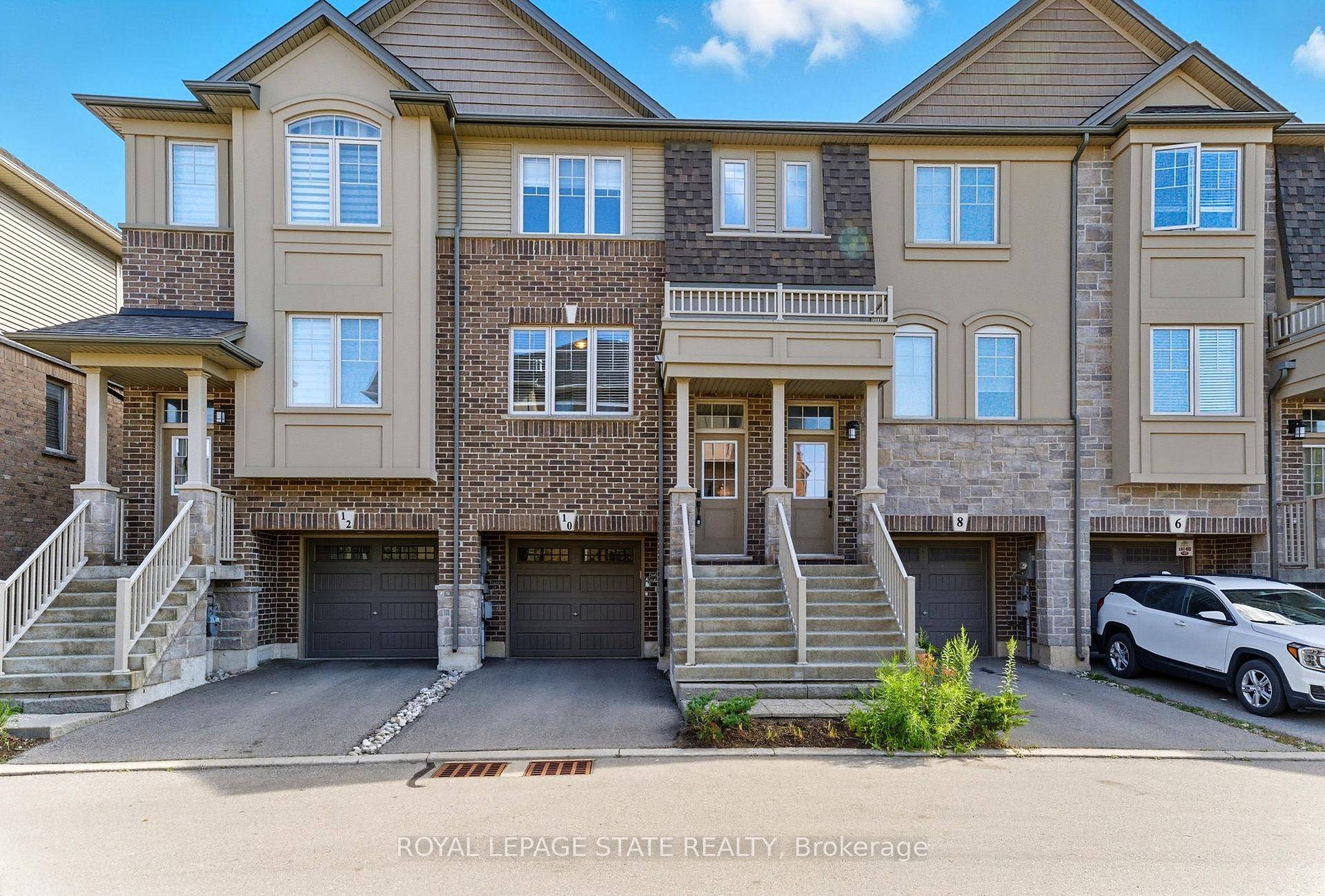Welcome to 10 Marr Lane, a thoughtfully designed home featuring comfort, function and flexibility for modern living.
