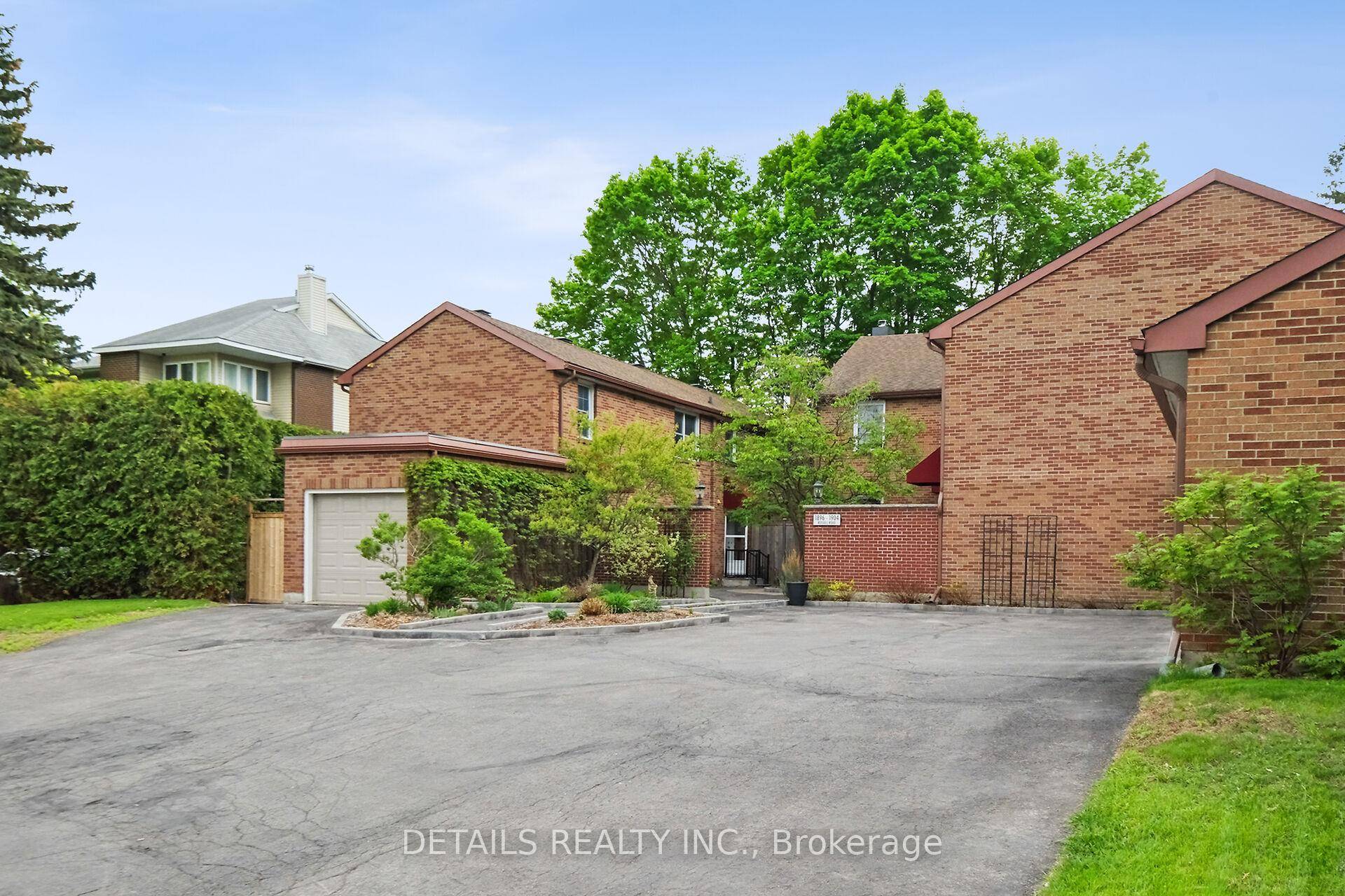 Welcome to 1904 Russell Rd located in the sought after Elmvale Acres.