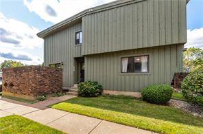 Welcome to one of Newington's most desirable condo complexes, Countryside, an FHA and VA approved condominium community.