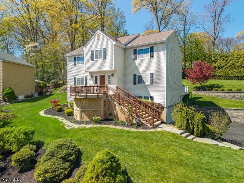 Beautifully maintained home in desirable Cobblestone Crossing on Randolph's east side with city water and sewer.