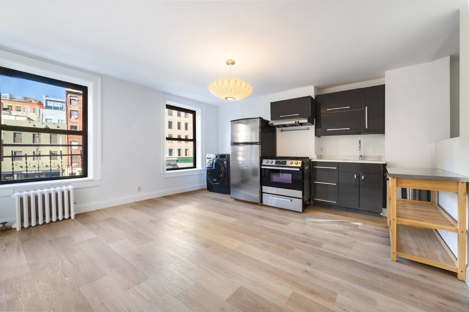 You can have it all ! Modern and renovated LARGE home approximately 650 675 square feet ?