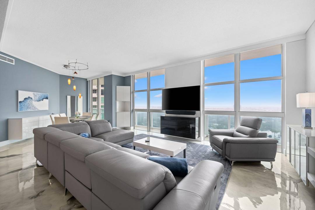 Rarely Available for Lease A Penthouse on Las Olas !