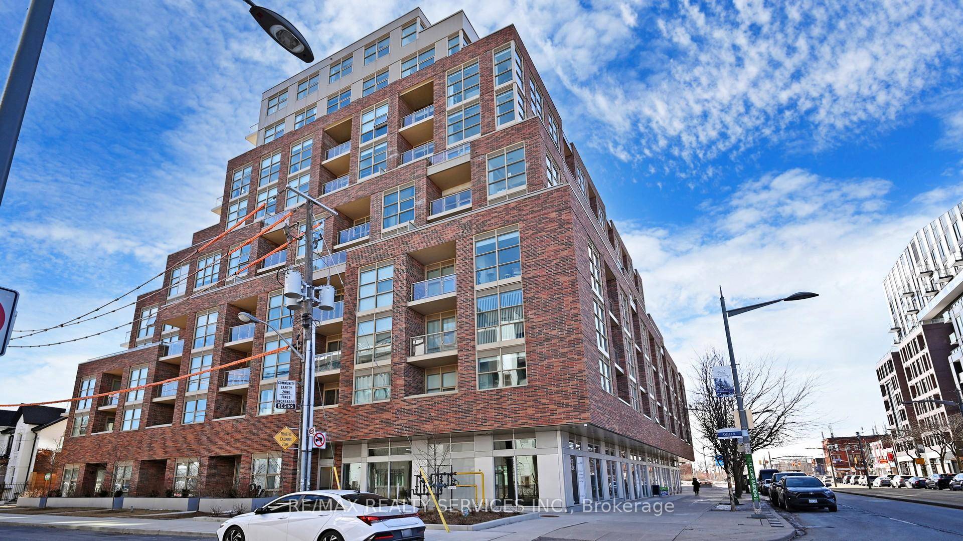 Bright amp ; Spacious Main Level Unit W Access To The Unit From Outside The Building.